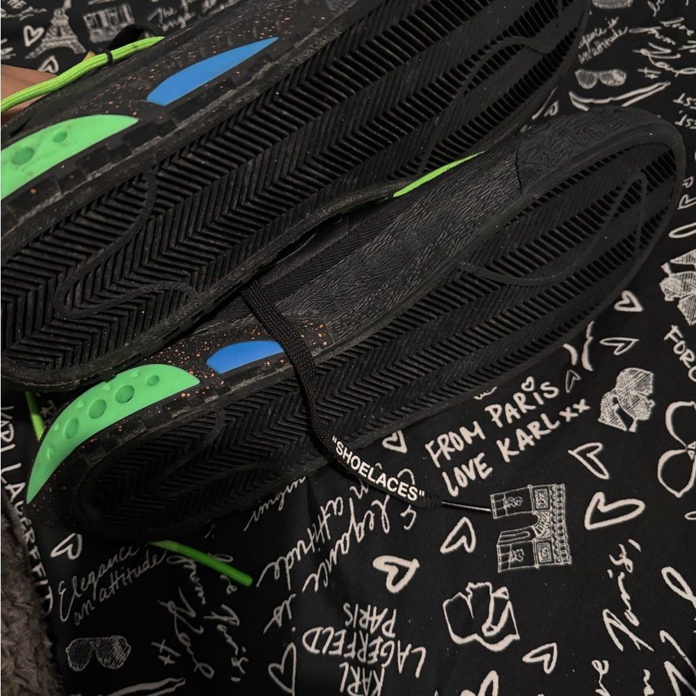 Off White X Nike Blazer with Neon Green Laces - Picture 2 of 5